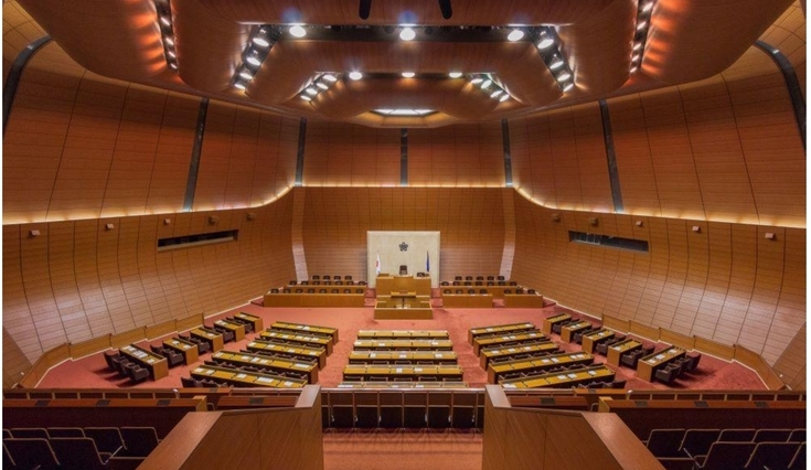 福岡県議会を巡る疑惑の真相究明と抜本的改革を求める決議（案）
